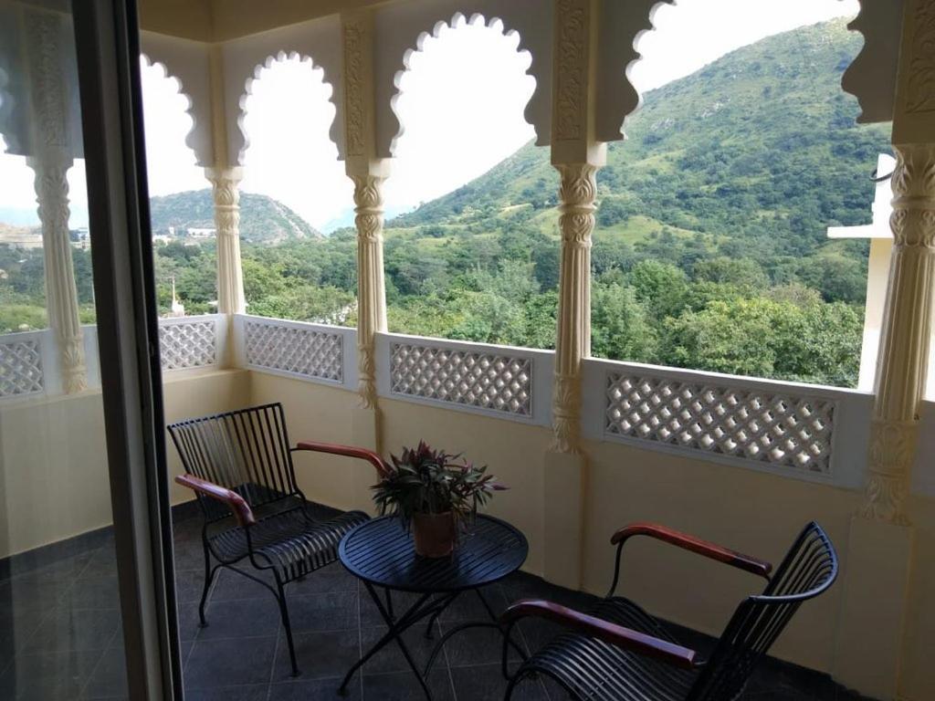 Golden Hands - Palace Raj Kumbha كمبالغره المظهر الخارجي الصورة